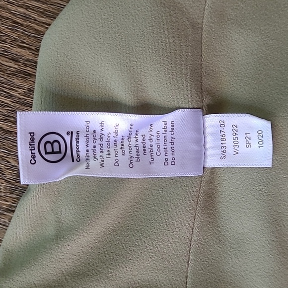 NWT! Athleta Elation Rib Tight - Shadow Olive - Picture 7 of 10